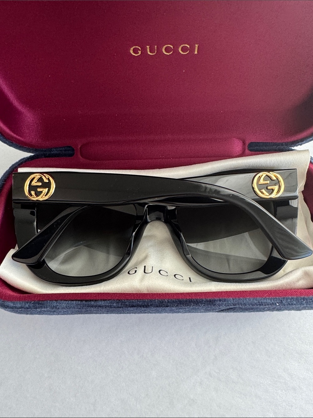Gucci Black Oversized Square Women's Sunglasses - Picture 2 of 4